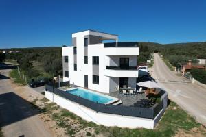 Lada Villa in Sv Petar na moru with swimming pool