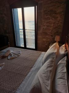 Volakas Beachfront Suites