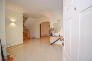 Spacious 4-Bedroom Villa with Private Heated Pool in Quinta da Beloura Sintra Ideal for Families & Long Stays