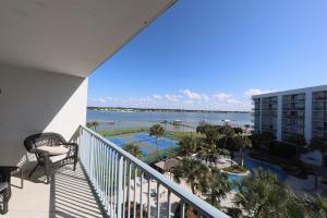 Gulf Shores Surf and Racquet Club - Great Pool - Bring your Boat - Easy Beach Access