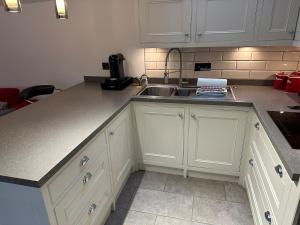 Modern 1-Bedroom Apartment in Holt
