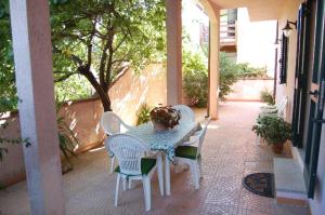 La casa nel borgo, in a cozy charming village, 15 min to Beach, Small pets welcome