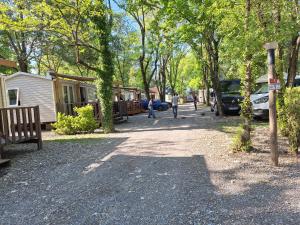 Campings Les rives d'Auzon : photos des chambres