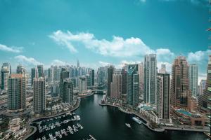 Marina Views in Walkable Location with Pool & Gym