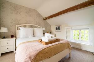 NEW Moreton Cottage Central Garden - Pass the Keys