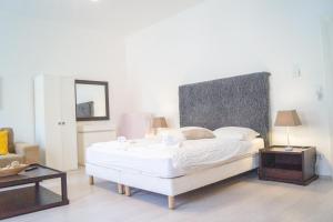 2 Pleasant Flats Prime Location, Perfect for Long Stays