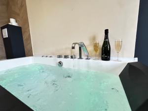 Appartements E4 Reton Suite avec Balneo T2 au couur d Epernay : photos des chambres
