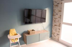 Modern 1 bed apartment, minutes from the beach