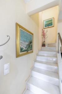 Monicas Country House