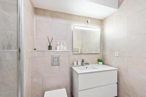Appartements VILLA RENAISSANCE II - Somptueux deux pieces - Monaco - Parking Gratuit : photos des chambres