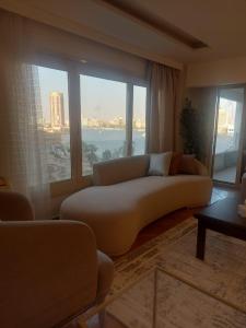 شقة راقية بجوار السفارة السعودية على النيل