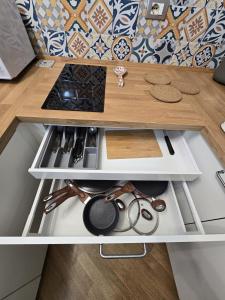 B&B NewYork, Avellino