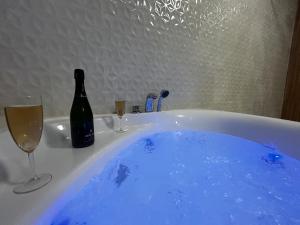 Appartements E1 Reton magnifique T3 RDC terrasse et jacuzzi : photos des chambres