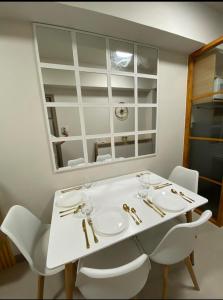 Happy Sunshine at S Residences