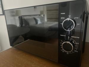 Spacious studio with free EV recharge overnight