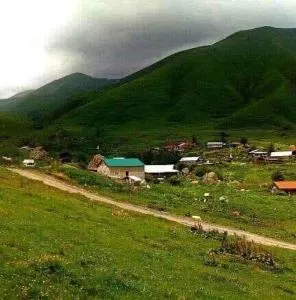 Guest house rock side - Chrdilo