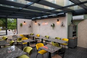 by Osibov, holiday home near Split with pool