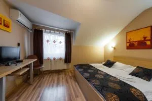 西艾斯塔旅馆 - Slepčany