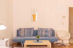 Stylish 2BR, Perfect Location & Well Connected