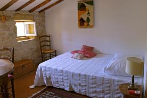 Maisons de vacances Maison de Charme, patio et piscine, wifi : photos des chambres
