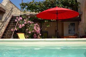 Maisons de vacances Maison de Charme, patio et piscine, wifi : photos des chambres