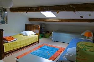 Maisons de vacances Maison de Charme, patio et piscine, wifi : photos des chambres