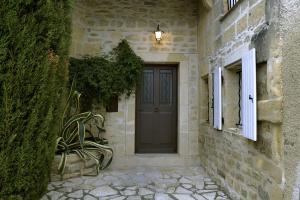 Maisons de vacances Maison de Charme, patio et piscine, wifi : photos des chambres