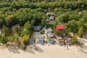 Sunnyside Combined 12BR 5BA Lakefront Retreat