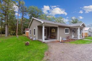 Cottages 7 & 9 - Fire Pit - Beach - Sleeps 8 - 4hvězdičkové hotely ve městě Lincoln Junction