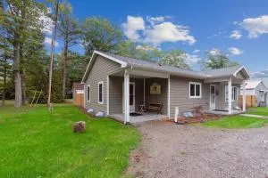 Cottages 7 & 9 - Fire Pit - Beach - Sleeps 8 - Lincoln Junction