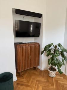 Vauxhall Gardens Studio