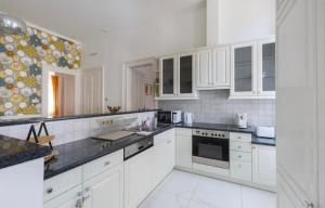 Mosaic Manor Apartment