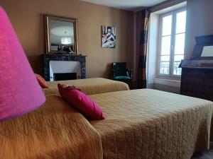 B&B / Chambres d'hotes B&B Girolles les Forges : photos des chambres