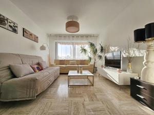 Superbe 2 pièces 70m parking privé climatisation