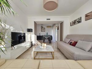 Superbe 2 pièces 70m parking privé climatisation