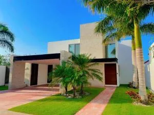 Casa La Rejoyada - Komchén