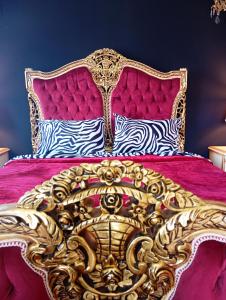 IRIS baroque apartment