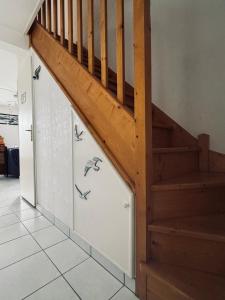 Maison avec jardin dans résidence fermée