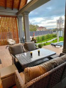 Sakarya Sapanca Ünlüce 2 oda 1 salon Özel Havuz- Şömine - Sauna - Aile Konaklamalı 5 Kişilik Taş Ev - BNG-71