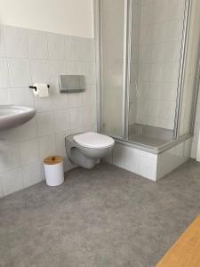 G Kennedy, 3 Personen Deluxe Markranstädt