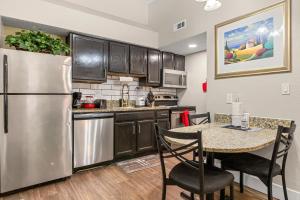 Tranquil Haven 2BD 2BA Paradise 10min to Orlandos Best Theme Parks