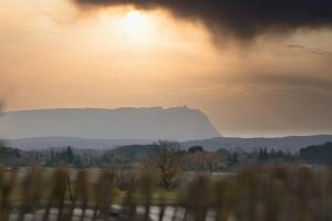 Appartements EDEN l Jardin, Bbq, Duplex l Parking Gratuit & Super Wifi l Vue Panoramique Sainte-Victoire : photos des chambres