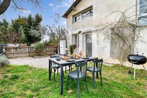 Appartements EDEN l Jardin, Bbq, Duplex l Parking Gratuit & Super Wifi l Vue Panoramique Sainte-Victoire : photos des chambres