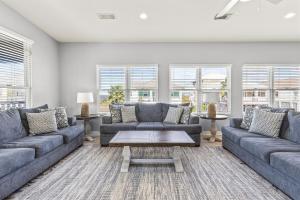 Gulf Shores Haven Pools Tent Tiki Bar Games Pool Table Early Checkin