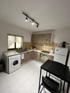 Mayflower Flat, Flat 12