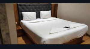 Glitz Hotels New Pacific - Nr International Airport Mumbai