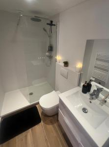 Appartements Suite detente avec SPA et kitchenette proche de Cassis et Marseille : photos des chambres