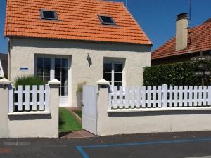 Maisons de vacances La Petite Maison : Maison 2 Chambres