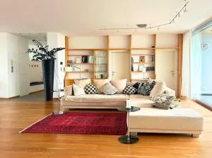 250 m2 Penthouse mit Dachterrasse & Sauna, bei Salzburg - Anthering