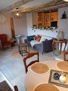 Appartements La Grange gite la bergerie 1 CH : photos des chambres